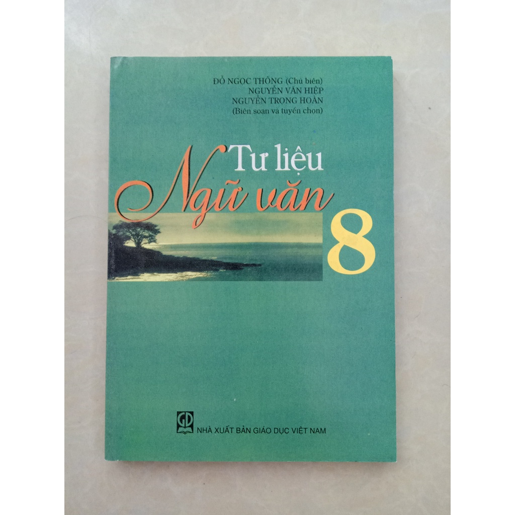 Sách Tư liệu ngữ văn 8