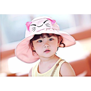 Nón đi biển cho bé