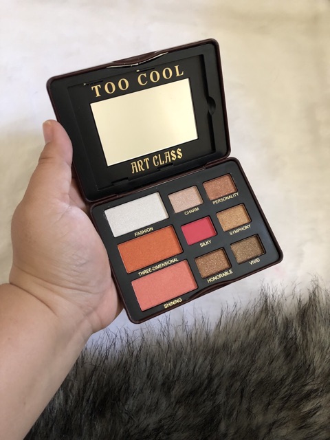 PHẤN MẮT BOUB TOO COOL ART CLASS HỘP THIẾC