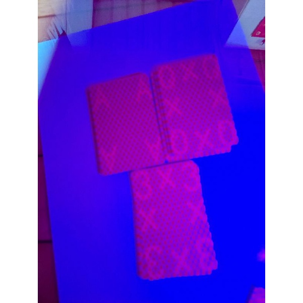 Bài áp tròng ca rô đỏ /bài kính áp tròng/bài kim cương áp tròng/bài đỏ ca rô áp tròng