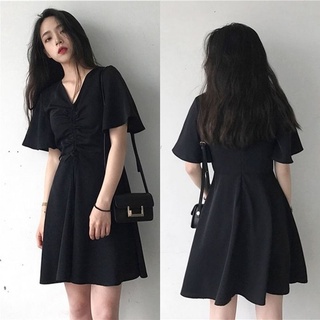 Đầm chữ a màu đen phong cách retro pháp