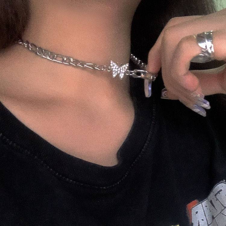 Vòng Cổ Choker Bằng Đất Sét Đính Đá Hình Bướm