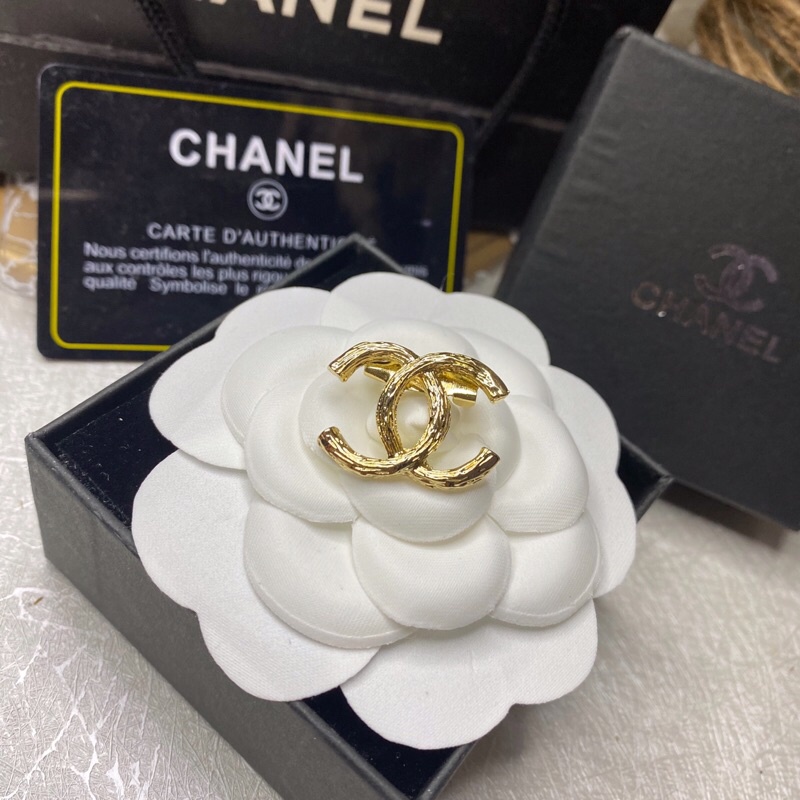 Tag cài áo chanel mini, cài áo vest, cài mũ siêu xinh