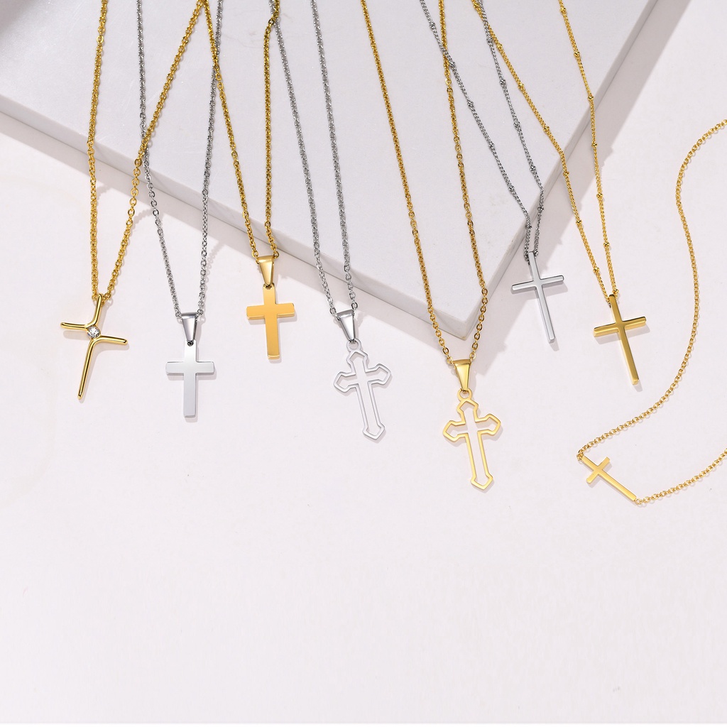 Vòng cổ Mặt Thánh Giá Chất Liệu Thép Không Gỉ Mạ Vàng 18K