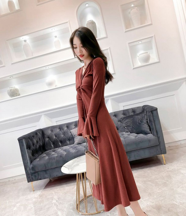 Đầm ôm Tay Dài Kiểu Dáng Retro Thời Trang Cá Tính