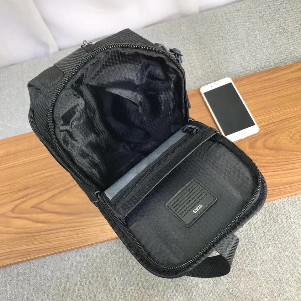 Tumi 232393Nvy Túi Đeo Chéo Ngực Bằng nylon Chống Thấm Nước Chống Mài Mòn Có Khóa Kéo YKK