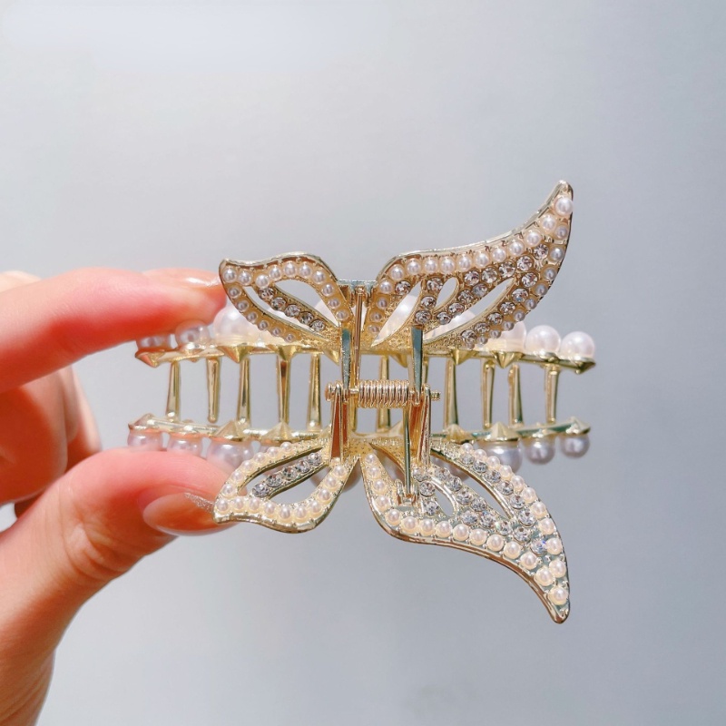 Kẹp Tóc Càng Cua Đính Ngọc Trai Hình Cánh Bướm Kiểu Hàn 2022 Mới Cho Nữ