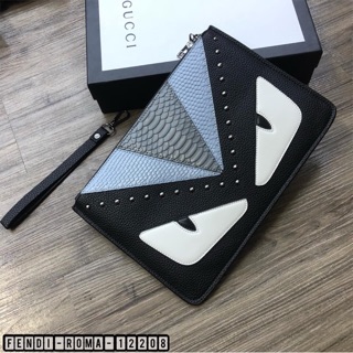 Clutch cầm tay Fendi