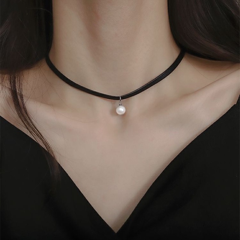 Vòng Cổ Đen Quyến Rũ Dễ Thương