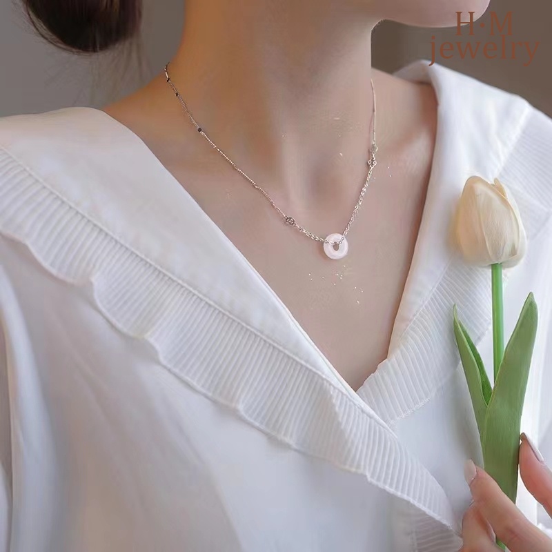Vòng Cổ Mặt Đồng Tiền Đính Đá Sang Trọng