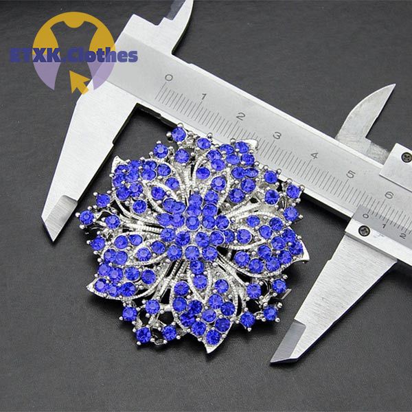 ETXK Trendy Women Crystal Rhinestones Flower Brooch Pin Vintage Collar Lapel Pins Fine Jewelry Gifts