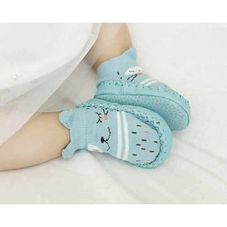 Giày tất trẻ em