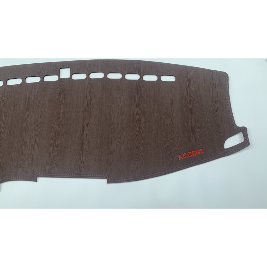 Thảm taplo da vân gỗ Accent 2018 -2022, thảm taplo da vân gỗ may thiết kế theo xe Accent cao cấp hàng dày đẹp