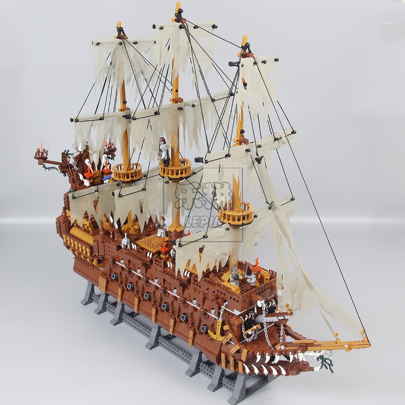 Đồ chơi Lắp Ráp Thuyền Cướp biển Tàu Hà Lan Bay Caribe 16016 - Lion King X19073 Movie Flying Dutchman - 3652 mảnh ghép