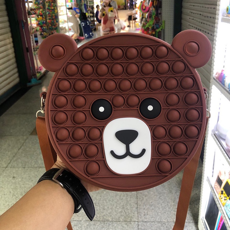 Túi đeo chéo vai bằng silicon hình gấu dễ thương