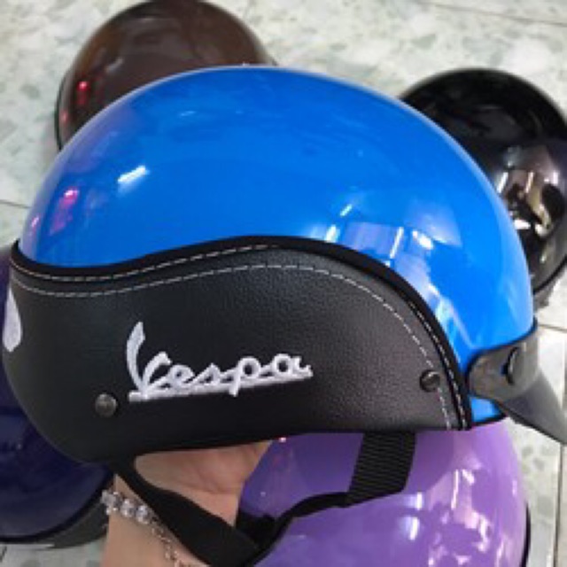 Mũ bảo hiểm có bọc da Vespa