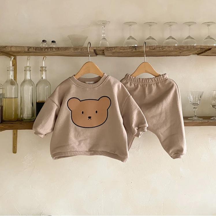 Set áo sweater tay dài in hình gấu + quần dài đáng yêu dành cho trẻ sơ sinh