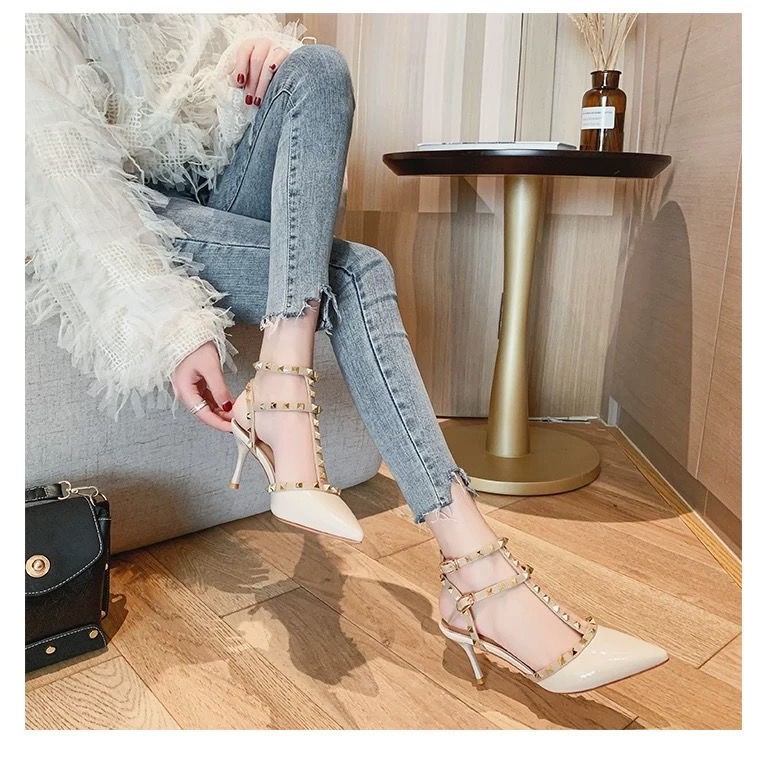 Women's 7p high-heeled shoes with pointed-heeled flakes
