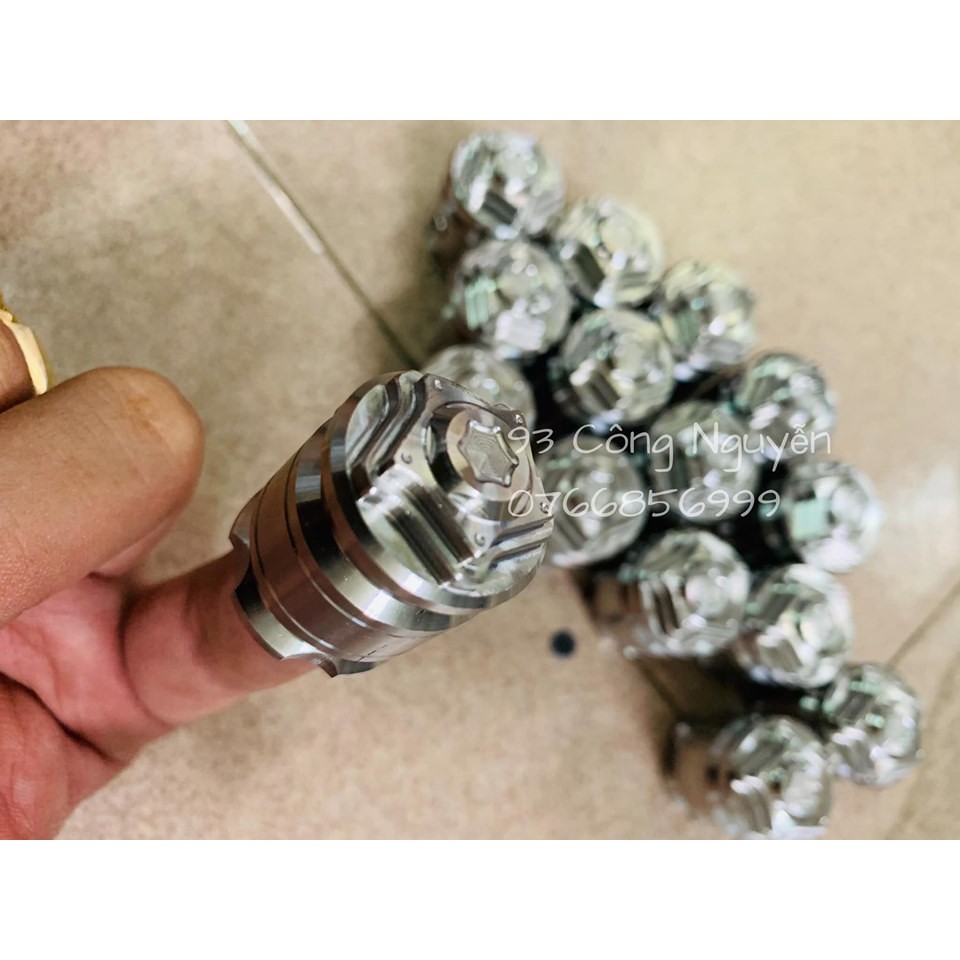 chụp dò đạp inox 304