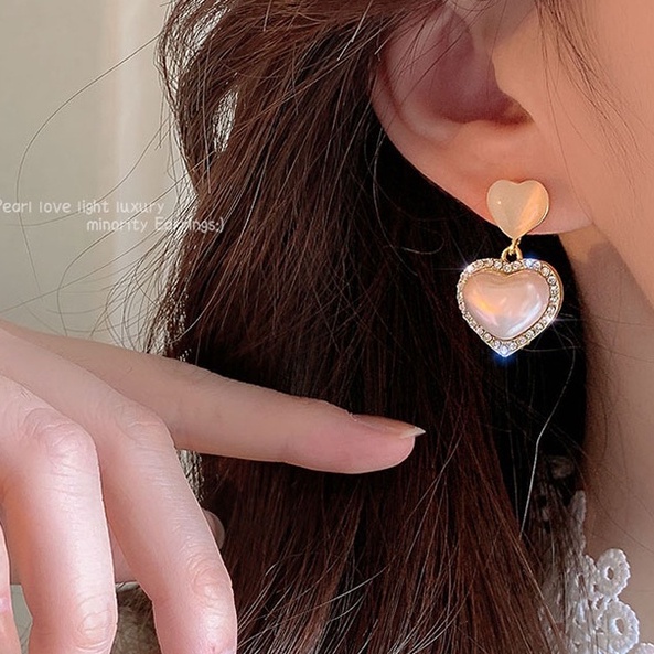 Bông Tai Hình Bướm Đính Ngọc Trai Cao Cấp Sang Trọng Phong Cách Hàn Quốc