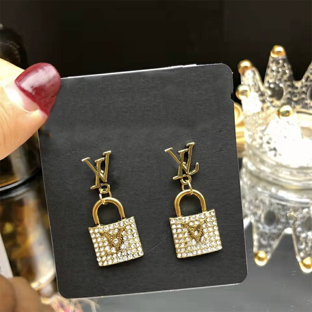 Khuyên tai nữ thương hiệu L.V ổ khóa đính đá sang chảnh TB449 TOBI STORE