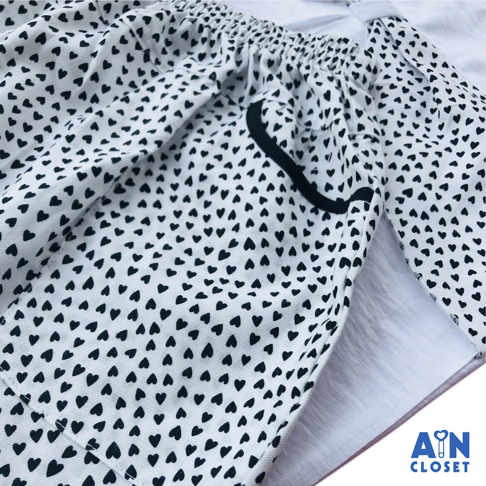 Bộ quần dài áo tay ngắn bé gái họa tiết Tim nhí đen nền trắng AICDBGBBII8W AIN Closet