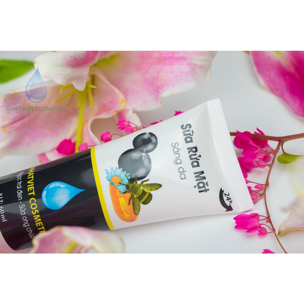 Sữa rửa mặt sáng da dưỡng chất Ngọc Trai Đen - Sữa Ong Chúa Nhật Việt Cosmetics