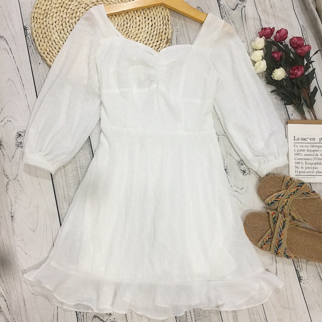 Đầm trắng xinh Lemarr dress tay dài from chuẩn vây cổ vuông kết hợp phần dúm ngực diêu xinh tay bồng ( kèm ảnh thật )