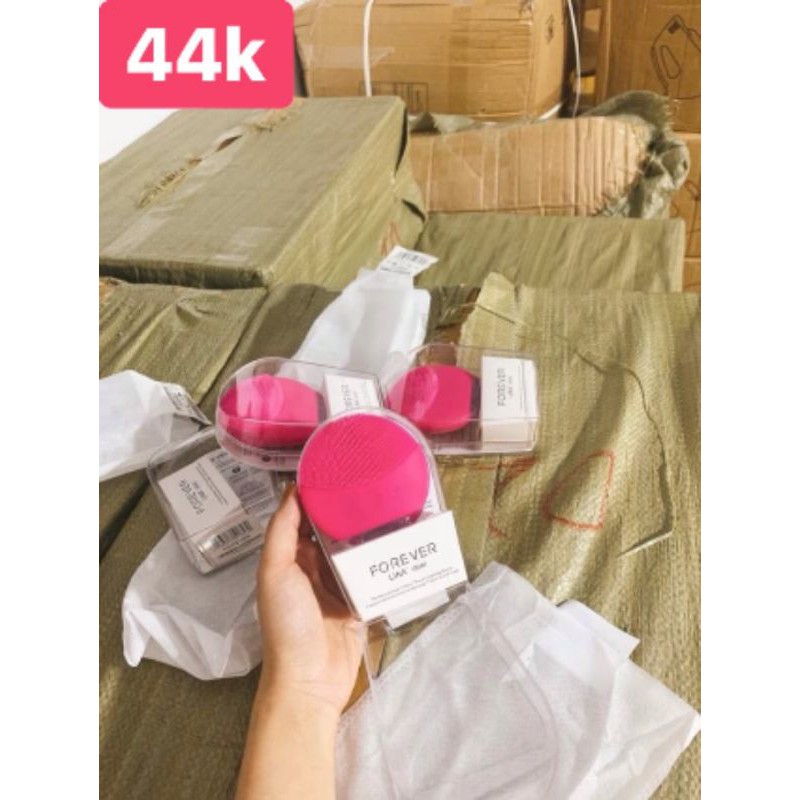 MÁY RỬA MẶT RUN TẠO BỌT