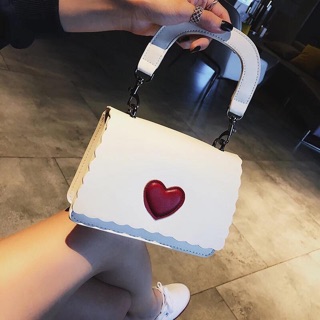 Túi tim mini mới cập bến