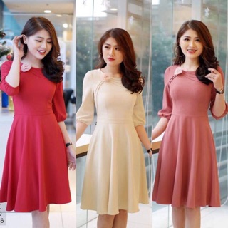 Đầm xoè mí cổ
