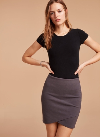 Chân váy thun vạt chéo Aritzia