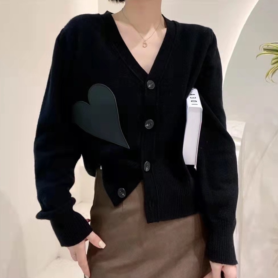 Áo khoác cardigan ngắn dáng rộng cổ chữ V thêu hình trái tim phong cách Hàn Quốc thời trang cho nữ