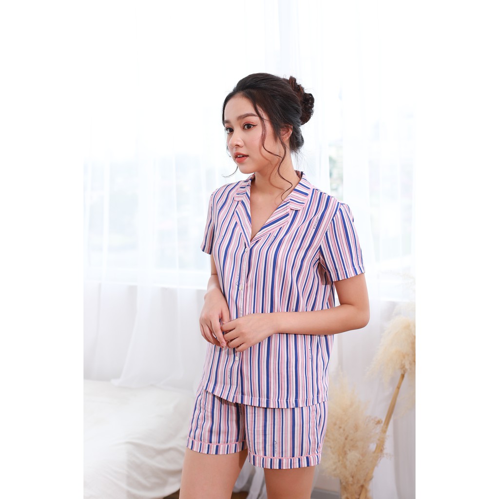 Bộ mặc nhà IK Pijama  áo cộc tay quần short lụa 0071 Giá 415.000đ