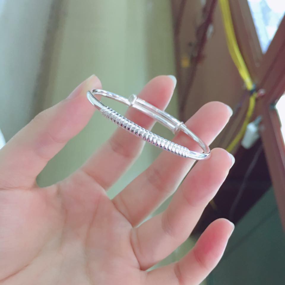 lắc tay bạc cho bé