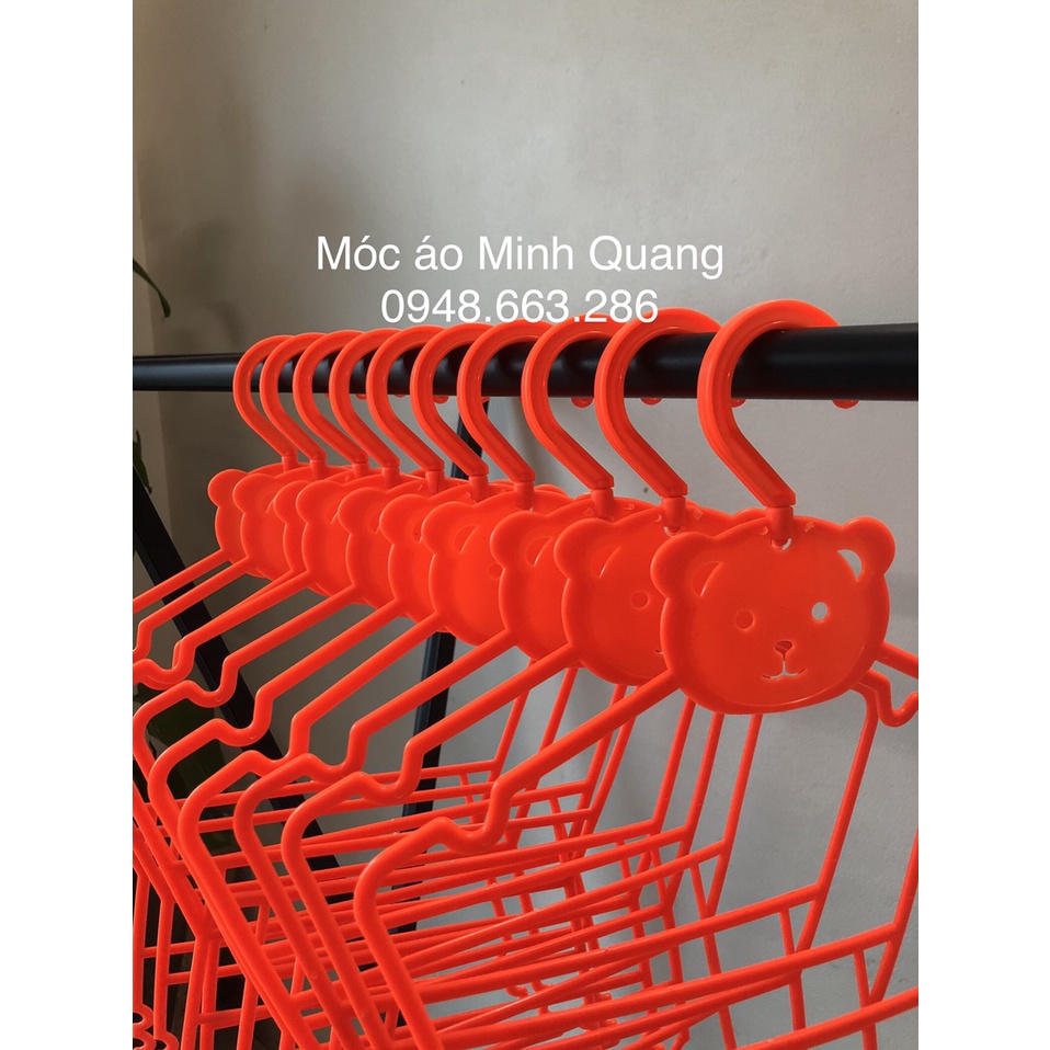 móc bộ trẻ em-mắc bộ gấu màu cam-đầu móc xoay 360 độ-có 2 size từ 6 tháng-3 tuổi và từ 4-7 tuổi