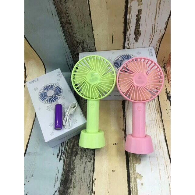 Quạt Mini Tích Điện Cầm Tay Có Đế Để Bàn Siêu Hot Nuty
