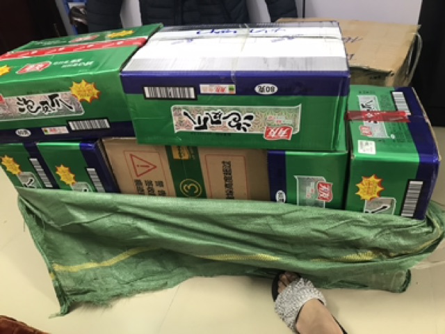 Chân gà yuyu cay 80g .1 gói | BigBuy360 - bigbuy360.vn