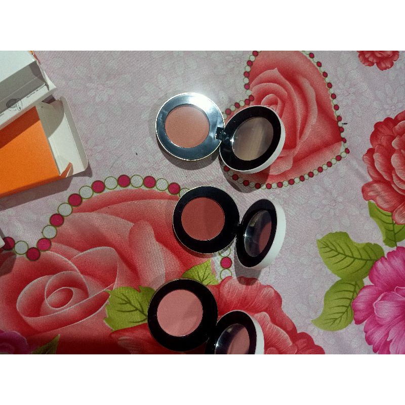 Má hồng herme hàng tặng của hãng siêu đẹp mịn lì màu cả ngày