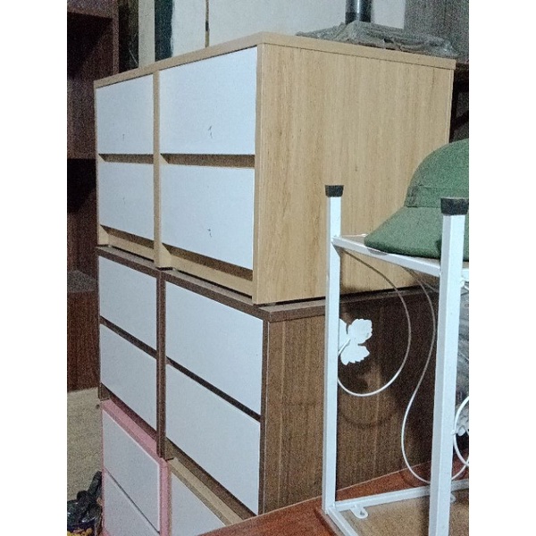 Tủ đầu giường nhiều màu sắc