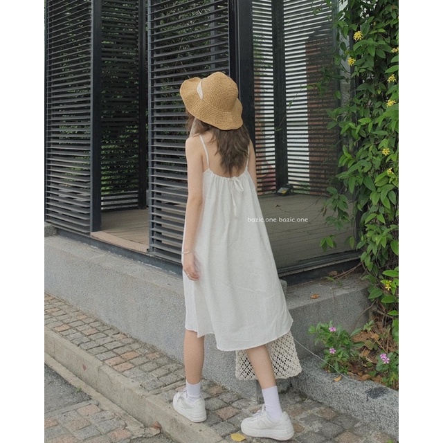 Váy 2 dây linen hở lưng đi biển dáng maxi Bazic one