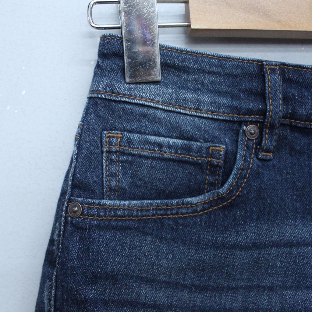 C0035 - Quần short jean Sofia rách cắt lai