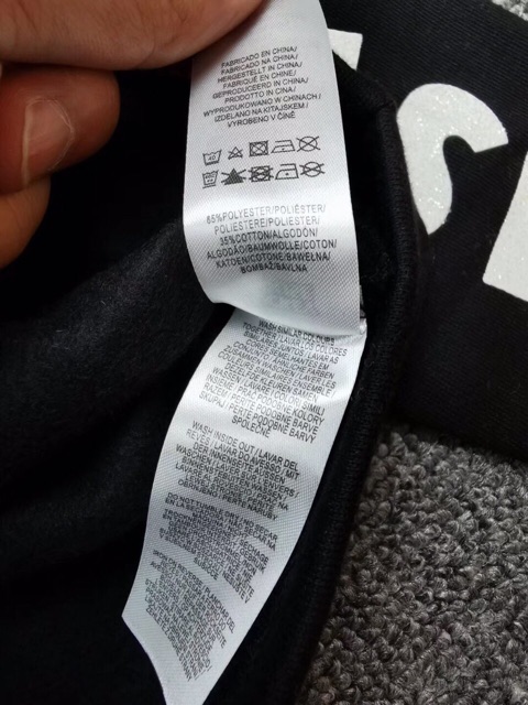 Áo phông mickey đen