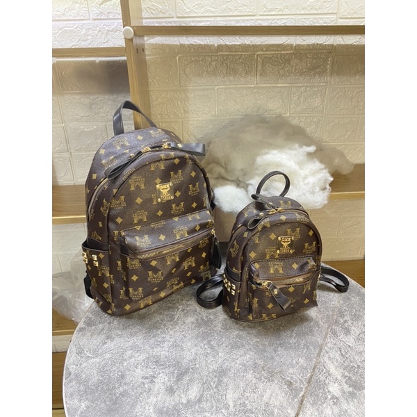 balo thời trang đi học on hoạ tiết chữ m nâu(ảnh thật)