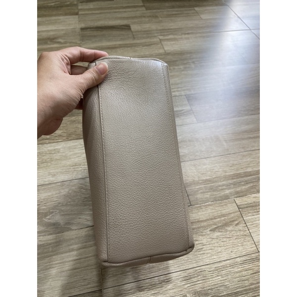 Túi si hiệu Furla