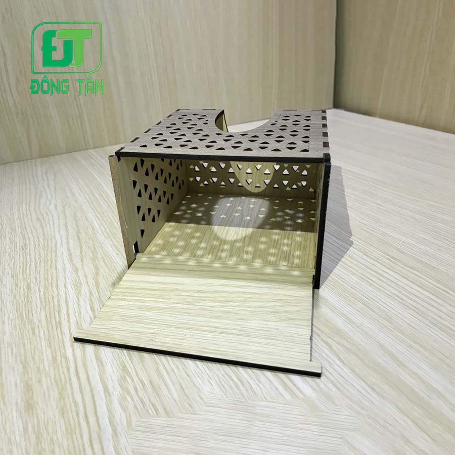 Hộp Đựng Khăn Giấy Ăn ĐÔNG TÂN Bằng Gỗ Hình Vuông Tặng Kèm Ống Tăm Gỗ