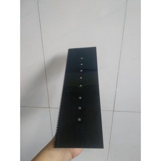 bàn bả răng cưa