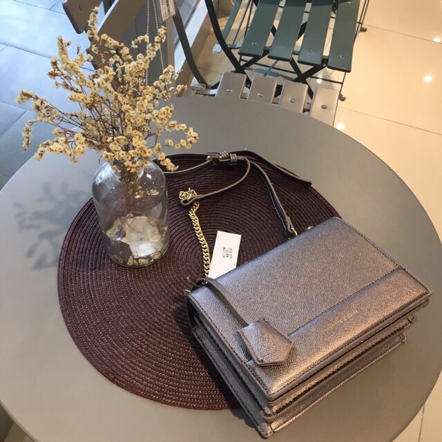 Túi cnk da cá đuối