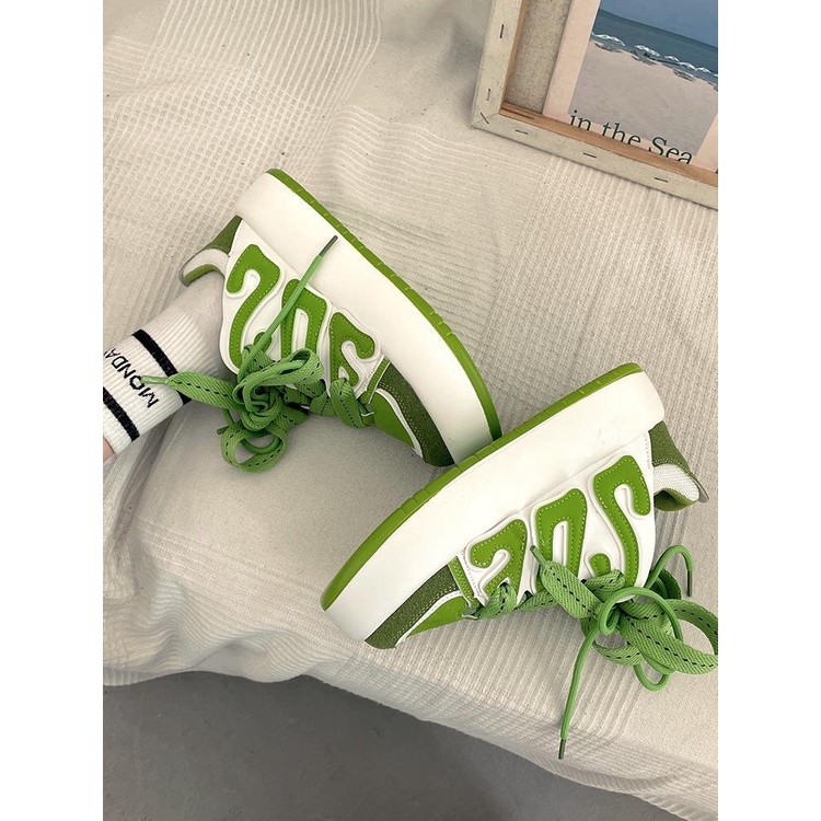 Giày thể thao Renben vải đế dày thoáng khí phong cách mùa hè Hong Kong 2022 mới dễ phối đồ cho nữ