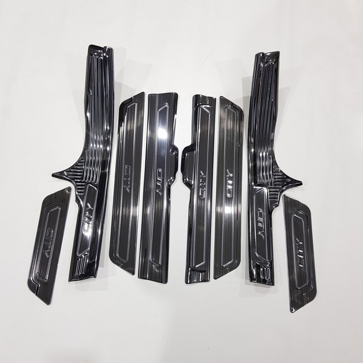 Ốp bậc chân trong, ngoài xe Honda City 2021 mẫu titan